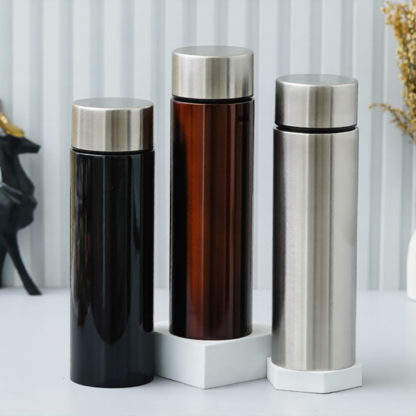 Stainless Steel Bottle (1000ml) Stainless Steel Bottle in Delhi